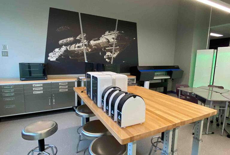 photo of Innovation® Lab with 3D printers