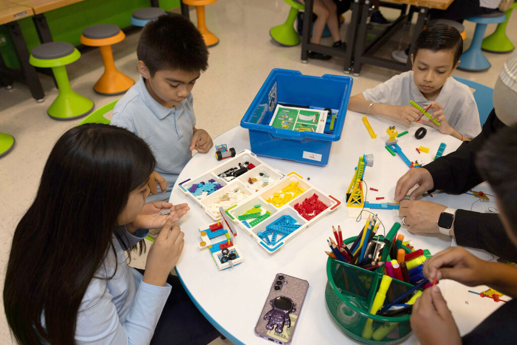 Lincoln students working on STEM project
